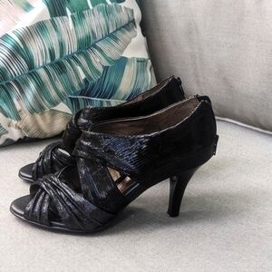 Sofft Geneva Black Leather Snakeskin Print Heel - Women's shoe size 7.5